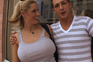 鞭打deepthroatvideos